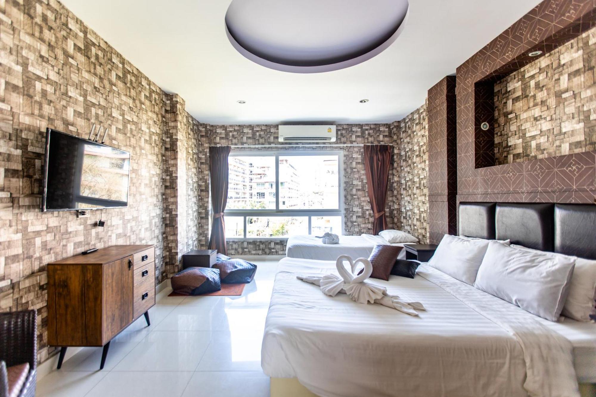 Sun Sky Resort Near Beach Jomtien Beach Exterior photo