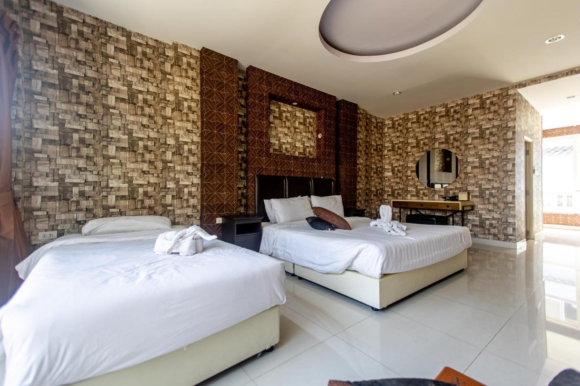 Sun Sky Resort Near Beach Jomtien Beach Exterior photo
